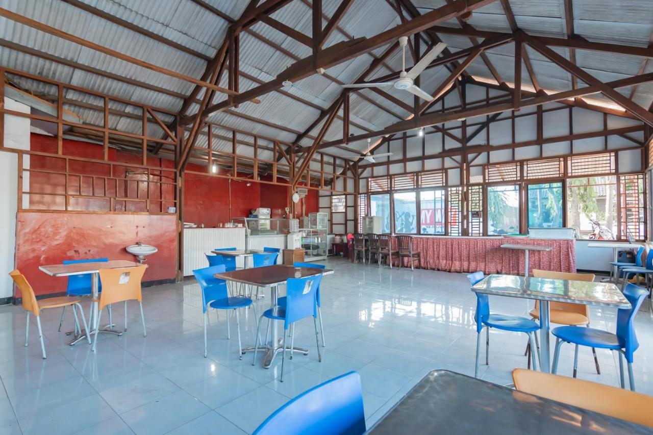Hotel Markoni Pamanukan Mitra Reddoorz Pamanukan Hilir Esterno foto