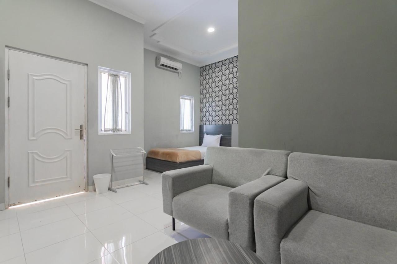 Hotel Markoni Pamanukan Mitra Reddoorz Pamanukan Hilir Esterno foto