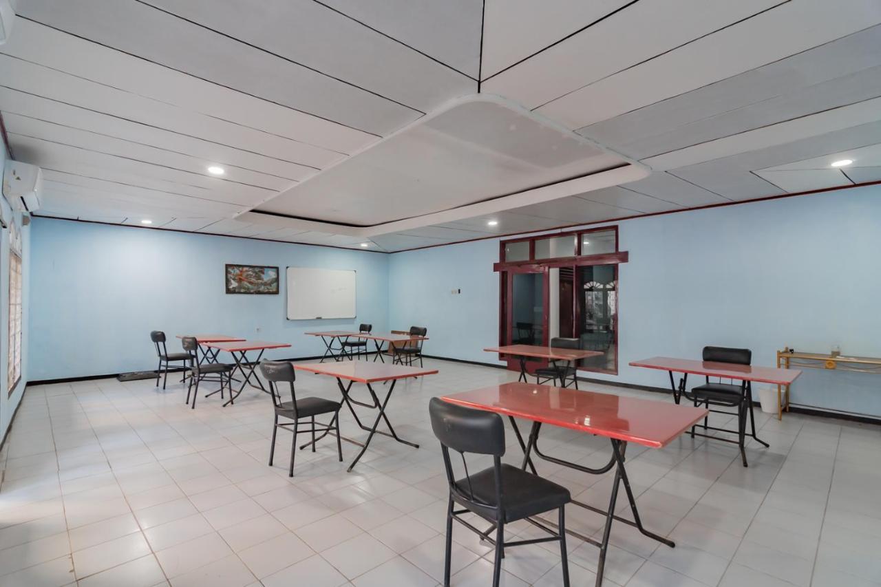 Hotel Markoni Pamanukan Mitra Reddoorz Pamanukan Hilir Esterno foto