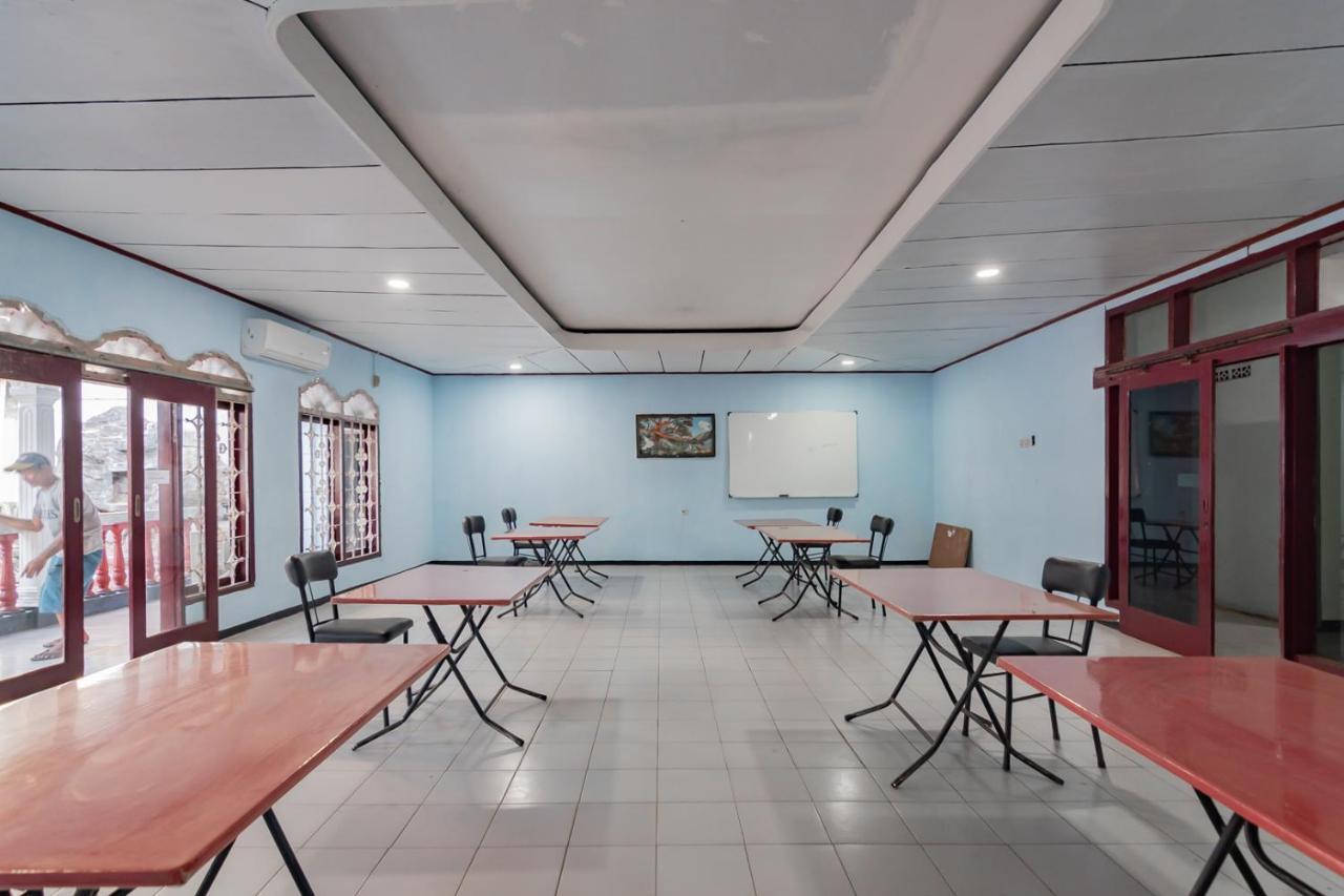 Hotel Markoni Pamanukan Mitra Reddoorz Pamanukan Hilir Esterno foto