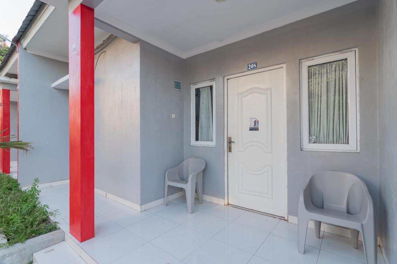 Hotel Markoni Pamanukan Mitra Reddoorz Pamanukan Hilir Esterno foto