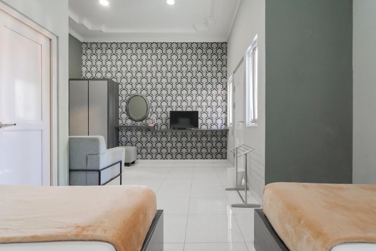 Hotel Markoni Pamanukan Mitra Reddoorz Pamanukan Hilir Esterno foto