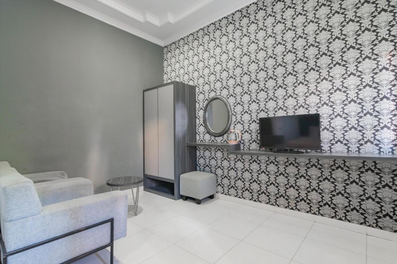 Hotel Markoni Pamanukan Mitra Reddoorz Pamanukan Hilir Esterno foto