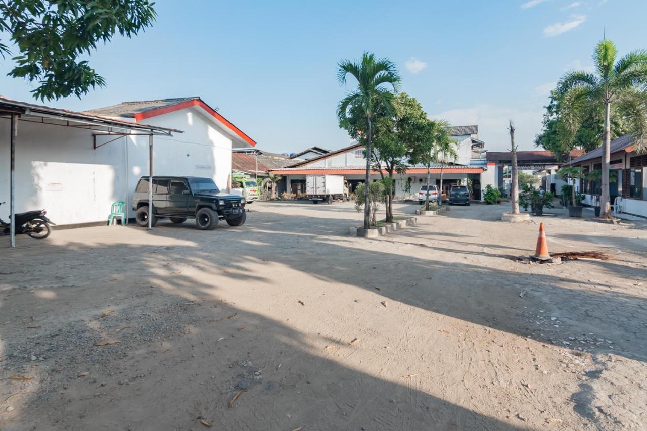 Hotel Markoni Pamanukan Mitra Reddoorz Pamanukan Hilir Esterno foto